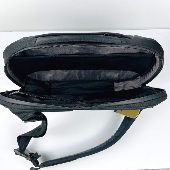 NOMATIC Navigator Sling 10L Black โ NEW - Picture 8 of 16